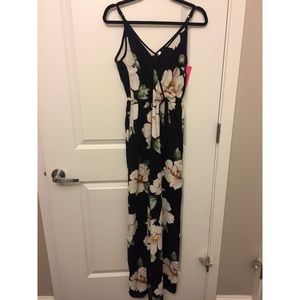 Floral jumpsuit - NWT, size small